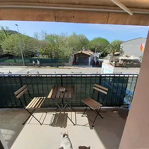Appartement Bel A 400 Metres De La Riviere De L'ardeche Et De Vallon-pont-d'arc, Salavas
